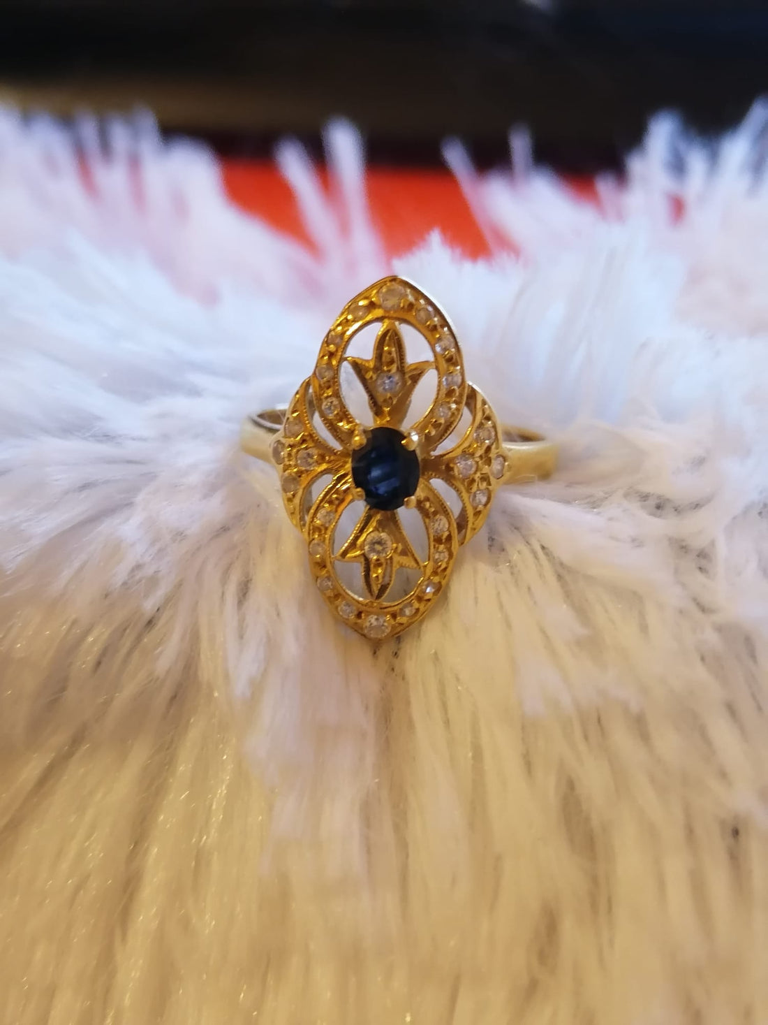 Joyas Vintage: Elegancia y Encanto en el Tiempo